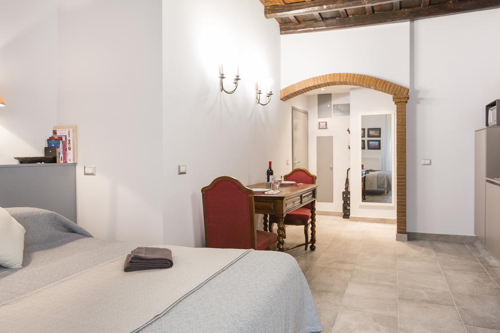 Forum Apartment